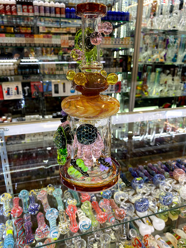 Tobacco Shop «J & J Tobacco», reviews and photos, 3273 Berlin Turnpike, Newington, CT 06111, USA