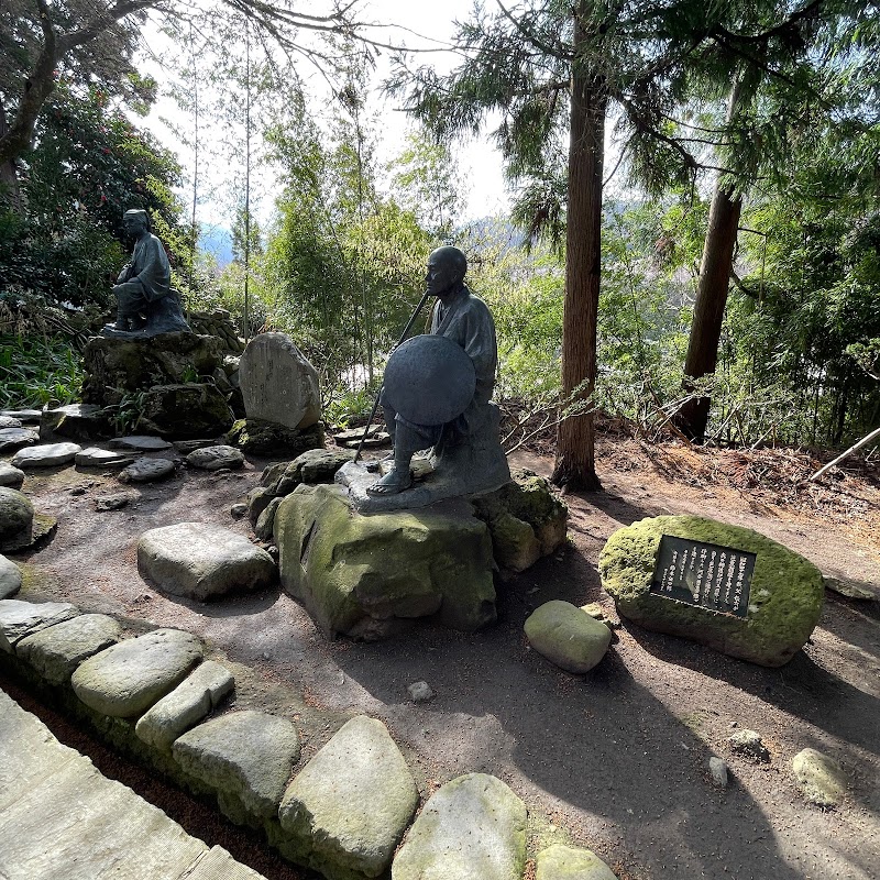 松尾芭蕉と曾良の像