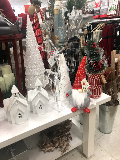 Department Store «T.J. Maxx», reviews and photos, 68 Frontage Rd, East Haven, CT 06512, USA