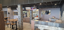 Atmosphère du Poulet frit à emporter 47 Fast Food : Fried Chicken, French Tacos, Burgers, Cheese Naan à Évian-les-Bains - n°1
