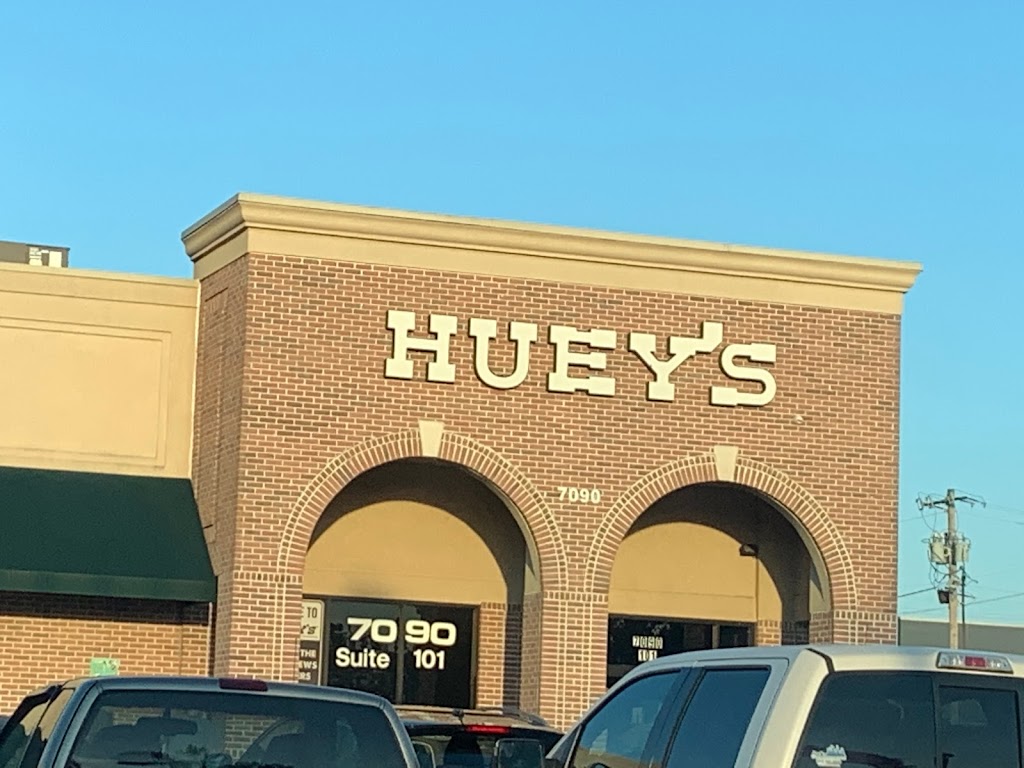 Huey's Southaven 38671