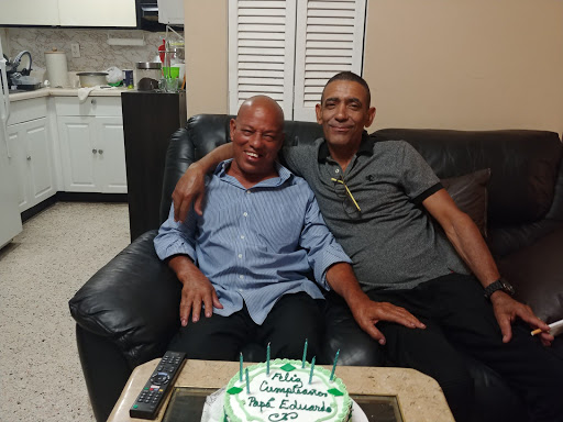 Cake Shop «Dominican Cakes & Bridal Shop», reviews and photos, 2428 N State Rd 7, Margate, FL 33063, USA