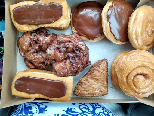 Donut Shop «Sprinkles Donut Shop», reviews and photos, 8467 Algoma Ave NE, Rockford, MI 49341, USA