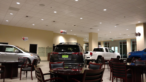 Toyota Dealer «Toyota of Lake City», reviews and photos, 13355 Lake City Way NE, Seattle, WA 98125, USA