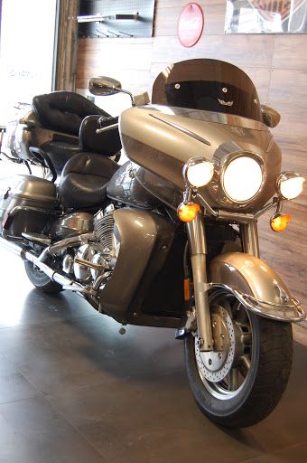 Motorcycle Repair Shop «Fache Motorcycles & Scooters sales-repairs shop», reviews and photos, 2051 NW 27th Ave, Miami, FL 33142, USA