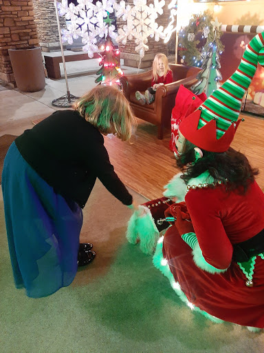 Shopping Mall «Miracle Mile Shopping Center», reviews and photos, Minnesota 100, St Louis Park, MN 55416, USA