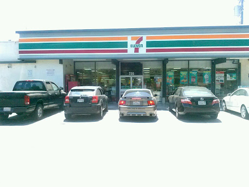 7-Eleven, 725 E Grand Blvd, Corona, CA 92879, USA, 