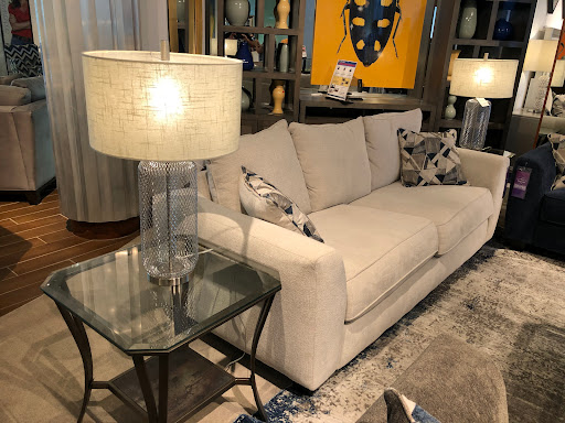 Furniture Store «Rooms To Go & Rooms To Go Kids Furniture Store - Miami International (Doral)», reviews and photos, 10623 NW 12th St, Doral, FL 33172, USA