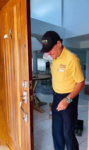 Locksmith «Artiles Lock & Key», reviews and photos, 710 SW 73rd Ave, Miami, FL 33144, USA