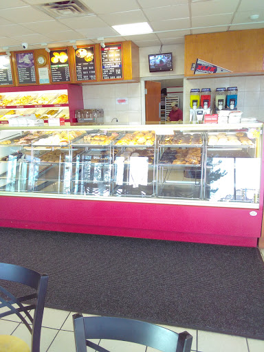 Donut Shop «Top Donut», reviews and photos, 700 Aiken St, Lowell, MA 01850, USA