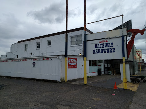 Gateway Hardware, 10414 NE Halsey St, Portland, OR 97220, USA, 