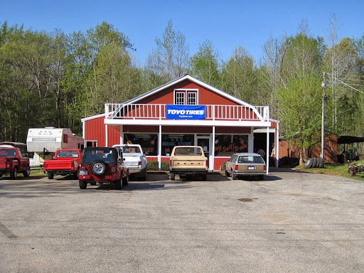 G & E Music Store and Auto Repair in Scotts Hill, Tennessee