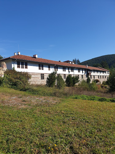 Чипровски манастир, 3460 Чипровци, България