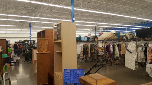 Thrift Store «99th & Camelback Goodwill Retail Store & Donation Center», reviews and photos, 10005 W Camelback Rd, Phoenix, AZ 85037, USA