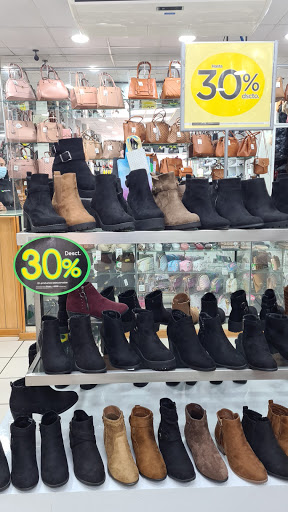 Tiendas para comprar botas negras Arequipa