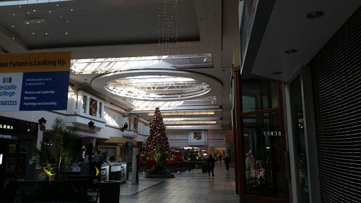 Shopping Mall «Boulevard Mall», reviews and photos, 730 Alberta Dr, Buffalo, NY 14226, USA