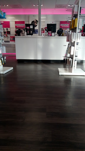 Cell Phone Store «T-Mobile», reviews and photos, 7262 Columbia Pike, Annandale, VA 22003, USA