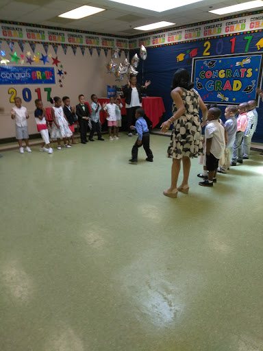 Auditorium «De Hart Community Center», reviews and photos, 120 Burnett