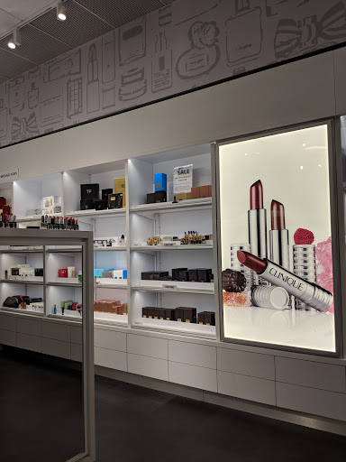Cosmetics Store «The Cosmetics Company Store», reviews and photos, 651 Kapkowski Rd, Elizabeth, NJ 07201, USA