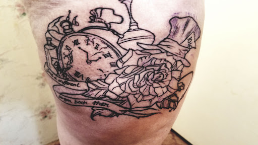 Body Piercing Shop «Alchemy Tattoo & Body Piercing in Tazewell, TN», reviews and photos, 1916 Highway 25 East, Tazewell, TN 37879, USA