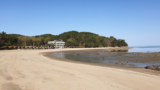 Sugi Beach