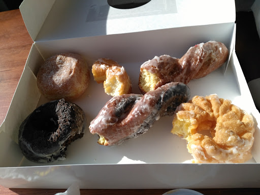 Donut Shop «Heav’nly Donuts», reviews and photos, 592 Merrimack Ave, Dracut, MA 01826, USA