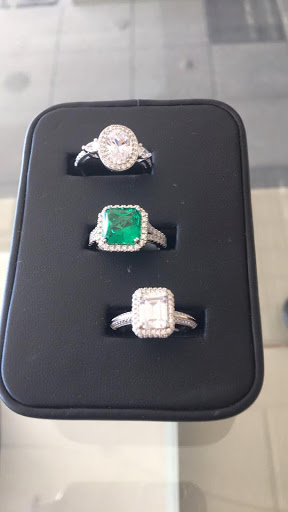 Jeweler «Flores Jewelers», reviews and photos, 1515 Lee Trevino Dr, El Paso, TX 79936, USA