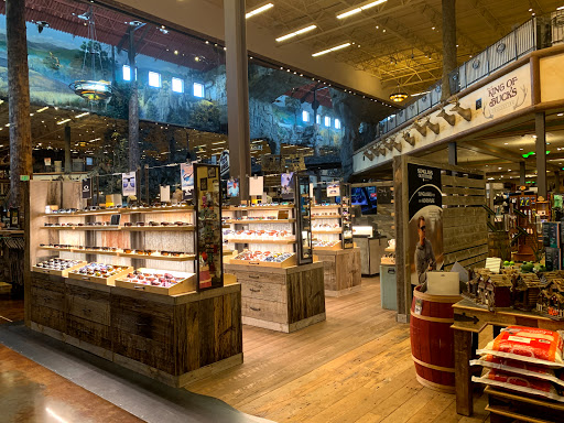 Sporting Goods Store «Bass Pro Shops», reviews and photos, 11550 Lakeridge Pkwy, Ashland, VA 23005, USA