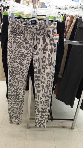 Thrift Store «Goodwill Industries - Huntington Store», reviews and photos