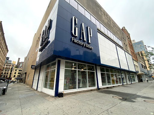 Clothing Store «Gap Factory Store», reviews and photos, 400 Fulton St, Brooklyn, NY 11201, USA