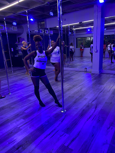 Dance School «Inner Me Studios | Pole Dance Classes, Houston Dance Studio», reviews and photos, 617 Richmond Ave, Houston, TX 77006, USA