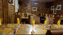 Atmosphère du Restaurant La Fermette - Les Angles - n°6