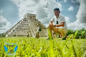 Cancun Deluxe Tours image