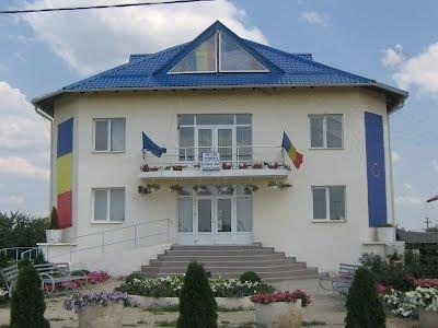 Opinii despre Școala Gimnazială Coșoveni în <nil> - Școală