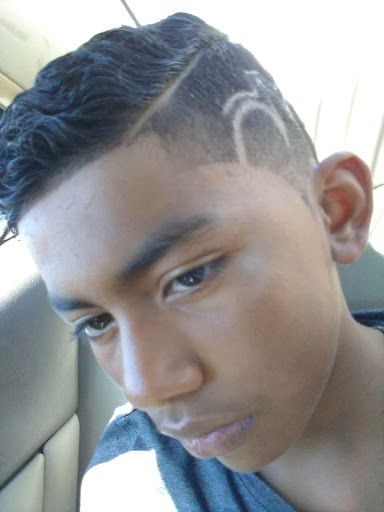 Barber Shop «Razor Sharp Cutz Barber Shop», reviews and photos, 459 Plaza Dr, Eustis, FL 32726, USA