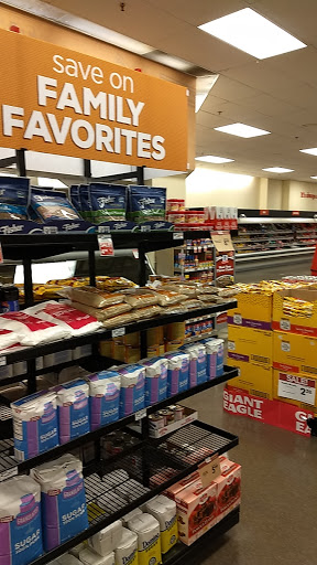 Supermarket «Giant Eagle Supermarket», reviews and photos, 1800 W State St, Alliance, OH 44601, USA