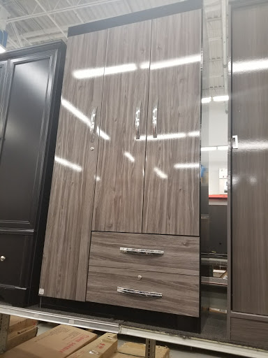 Shopping Mall «Peartree Square Shopping Plaza», reviews and photos, 691 Co Op City Blvd, Bronx, NY 10475, USA