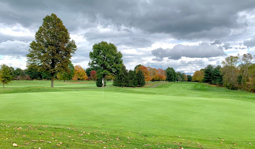 Golf Course «Zoar Village Golf Course», reviews and photos, 8229 Dover Zoar Rd NE, Dover, OH 44622, USA