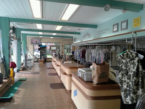 Dry Cleaner «Ruby Cleaners», reviews and photos, 3020 Desplaines Ave, North Riverside, IL 60546, USA