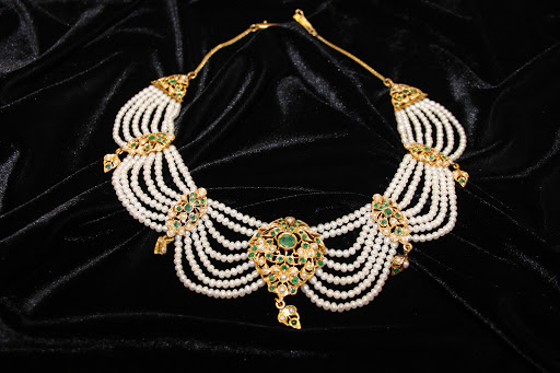 Diamond Dealer «Diamond and Jewelry Gallery Studio City», reviews and photos, 12456 Ventura Blvd, Studio City, CA 91604, USA