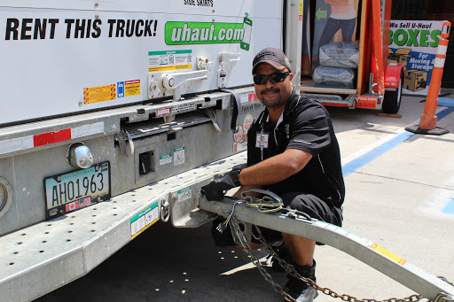 Truck Rental Agency «U-Haul Moving & Storage of Chatsworth», reviews and photos, 21326 Devonshire St, Chatsworth, CA 91311, USA