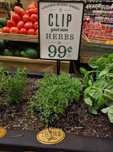 Grocery Store «Lowes Foods on Strickland Road», reviews and photos, 9600 Strickland Rd, Raleigh, NC 27615, USA