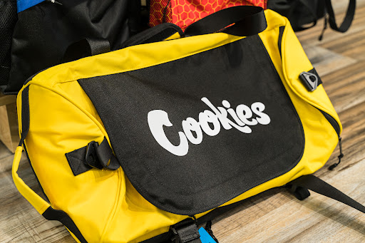 Tobacco Shop «Bear Smoke Smokeshop», reviews and photos, 4295 Browns Bridge Rd B, Cumming, GA 30041, USA