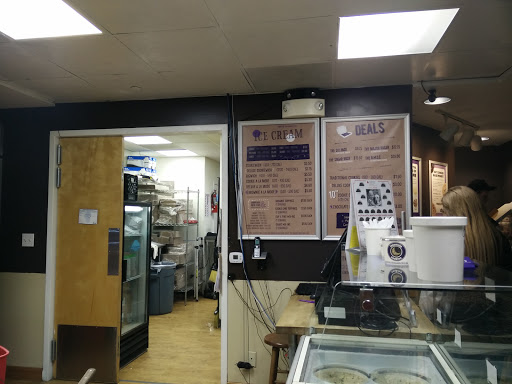 Cookie Shop «Insomnia Cookies», reviews and photos, 502 E John St #5, Champaign, IL 61820, USA