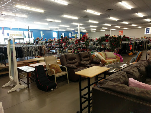 Thrift Store «83rd Ave & Grand Goodwill Retail Store & Donation Center», reviews and photos, 8517 Grand Ave, Peoria, AZ 85345, USA