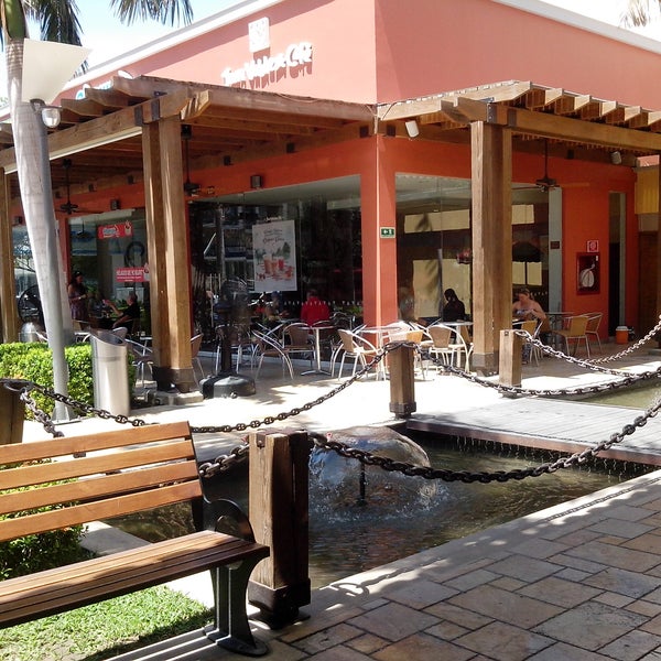 Centro Comercial Las Olas