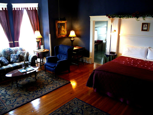 Americus Garden Inn Bed and Breakfast image 7