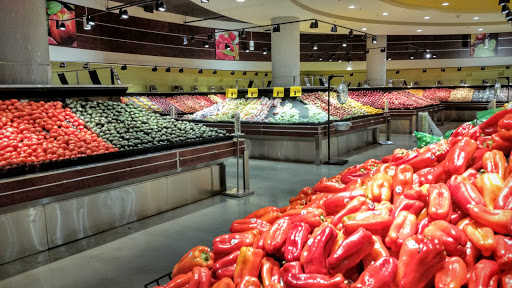 Supermarket «Cermak Fresh Produce», reviews and photos, 4000 W Diversey Ave, Chicago, IL 60639, USA