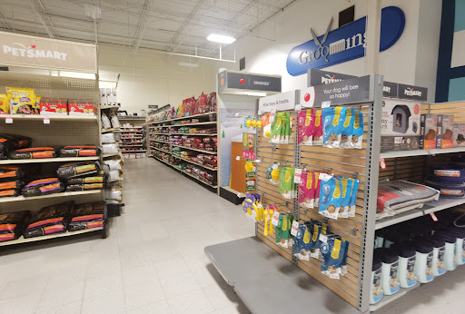 Pet Supply Store «PetSmart», reviews and photos, 1550 Butterfield Rd, Downers Grove, IL 60515, USA