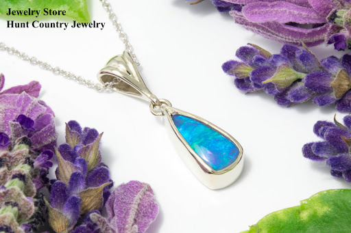 Jewelry Store «Hunt Country Jewelers», reviews and photos, 105 E Main St, Purcellville, VA 20132, USA